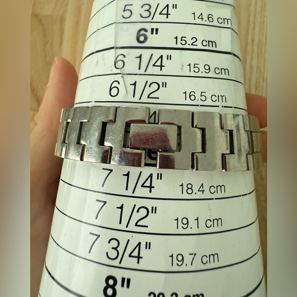 Eddie Bauer ladies tank style silver tone metal watch NEW BATTERY - Picture 10 of 11